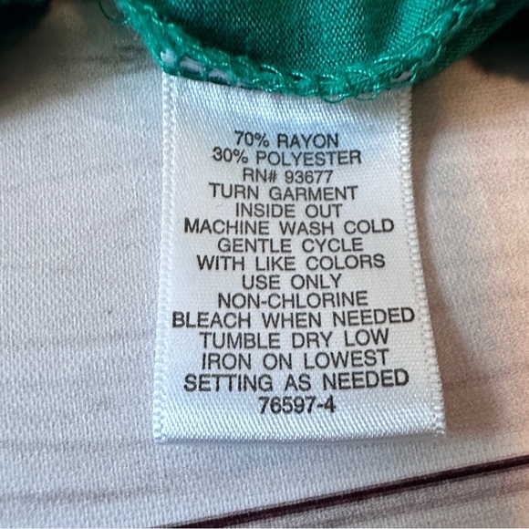 Liz Claiborne Green Flutter Sleeve Top Relaxed Fit Summer Office Church School - Picture 7 of 7